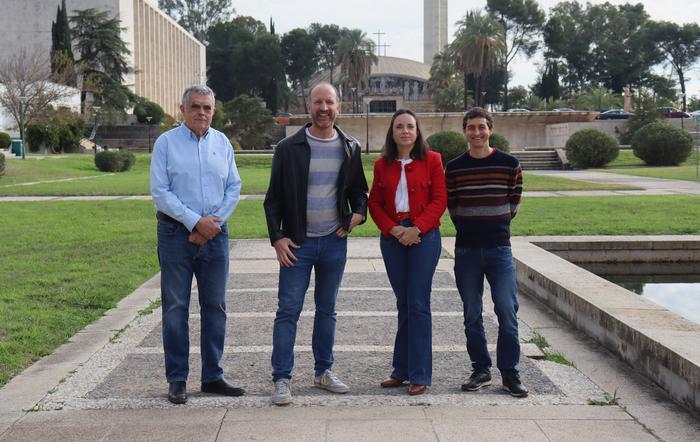 Researchers Rafael López Luque, Marta Varo Martínez, Luis Manuel Fernández de Ahumada and Álvaro López Bernal