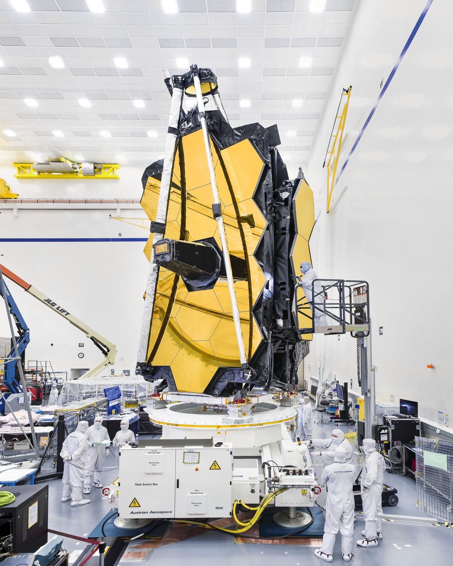 Honeycomb Mirrors Makes NASA's Webb the Most Powerful Space Telescope