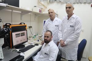 (Left to right)  PhD student Eyal Paz, Prof. Abdussalam Azem & Prof. Uri Ashery.