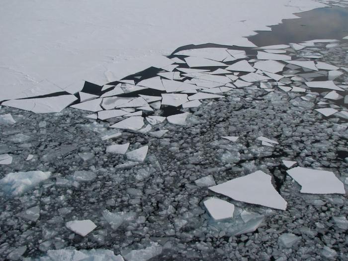 Ice breaking up on the surface of the Arctic Ocean