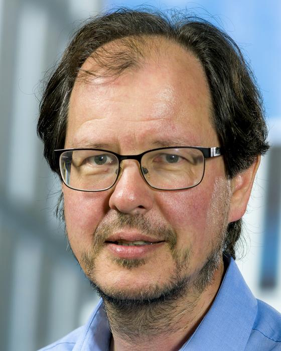 Dr. Christoph Keller