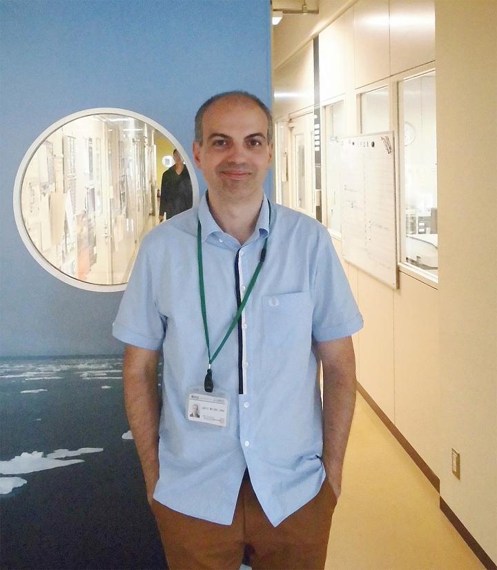 Jorge García Molinos, Hokkaido University