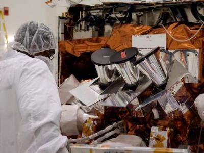 Checking GLAST's Star Tracker Sun Shades