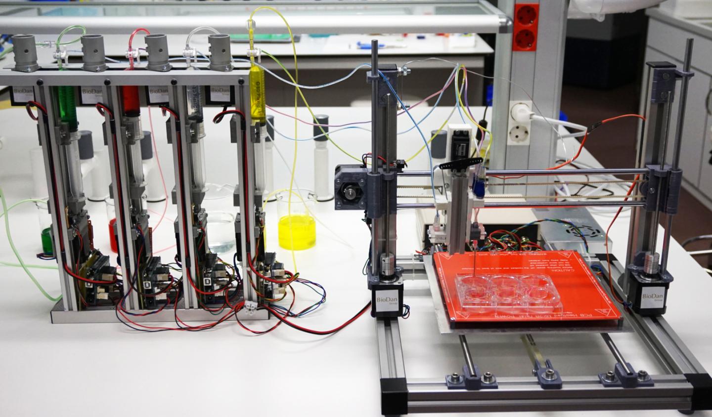 Spanish Scientists Create a 3-D Bioprinter to Print Human Skin