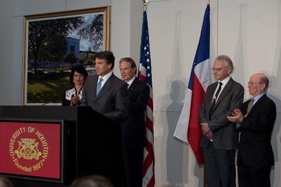 Texas Gov. Rick Perry Awards $5.5 Million Grant to University of Houston