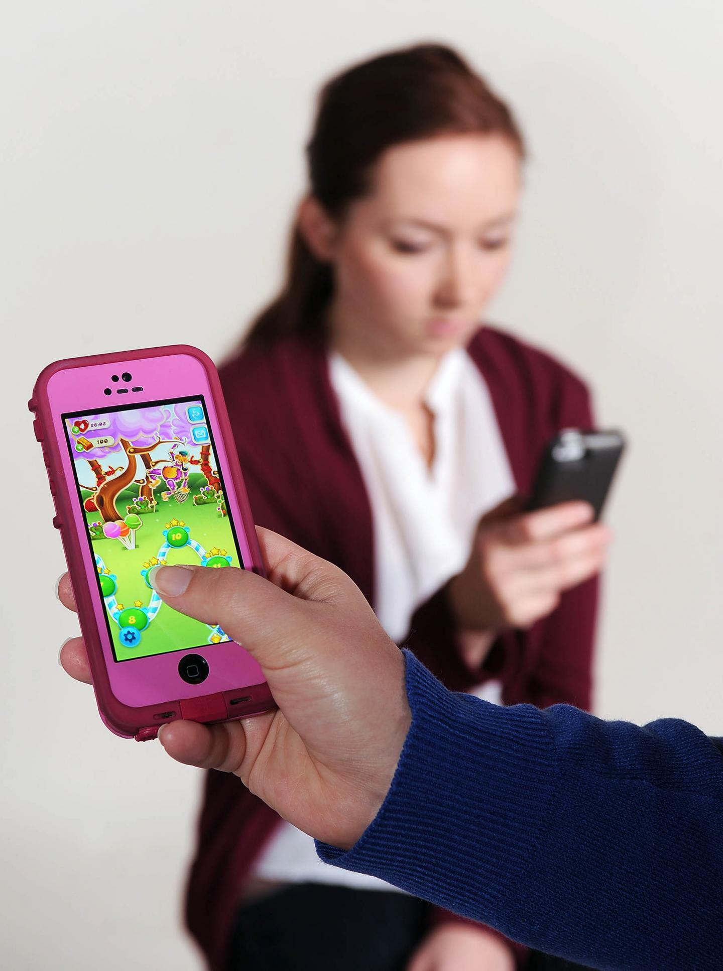 Kent State Students with Their Smartphones