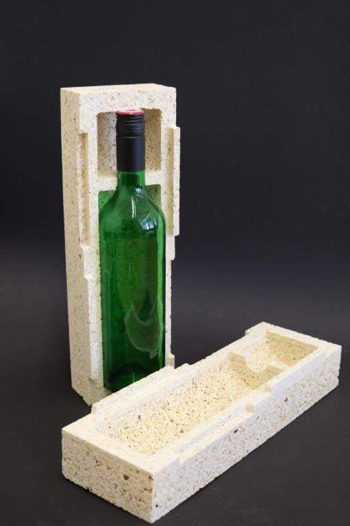 Packaging (cream) for wine bottle (green glass)