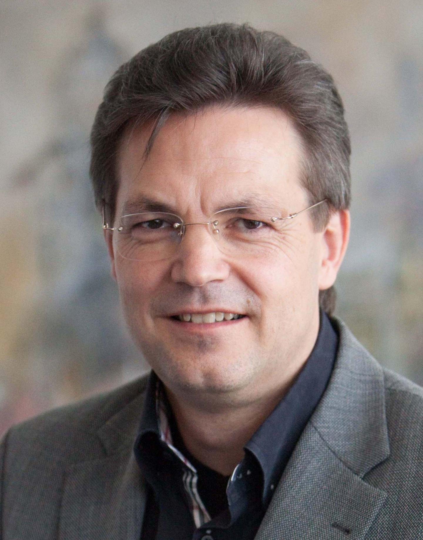 Frank M&uuml;cklich, Saarland University
