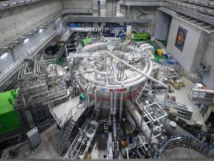 KSTAR (Korea Superconducting Tokamak Advanced Research)