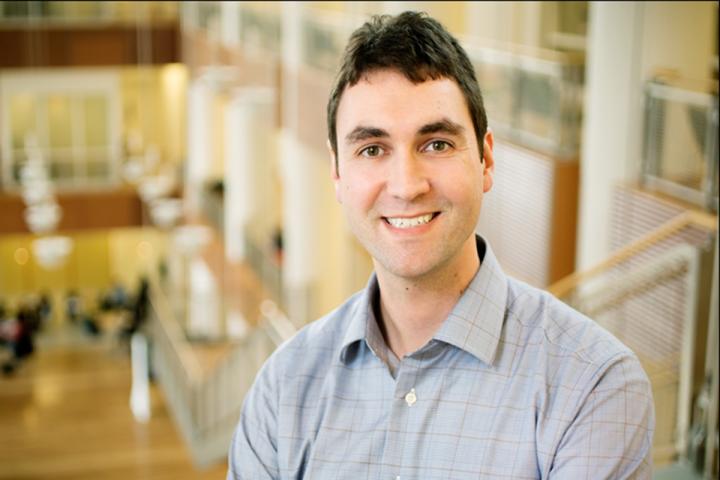 Julian Reif, University of Illinois at Urbana-Champaign