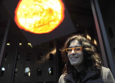 Dynamic, Dark Energy in an Accelerating Universe