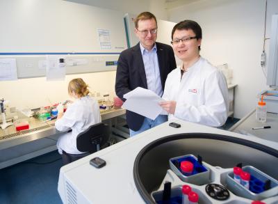 Alexander Pfeifer and Yong Chen, University of Bonn