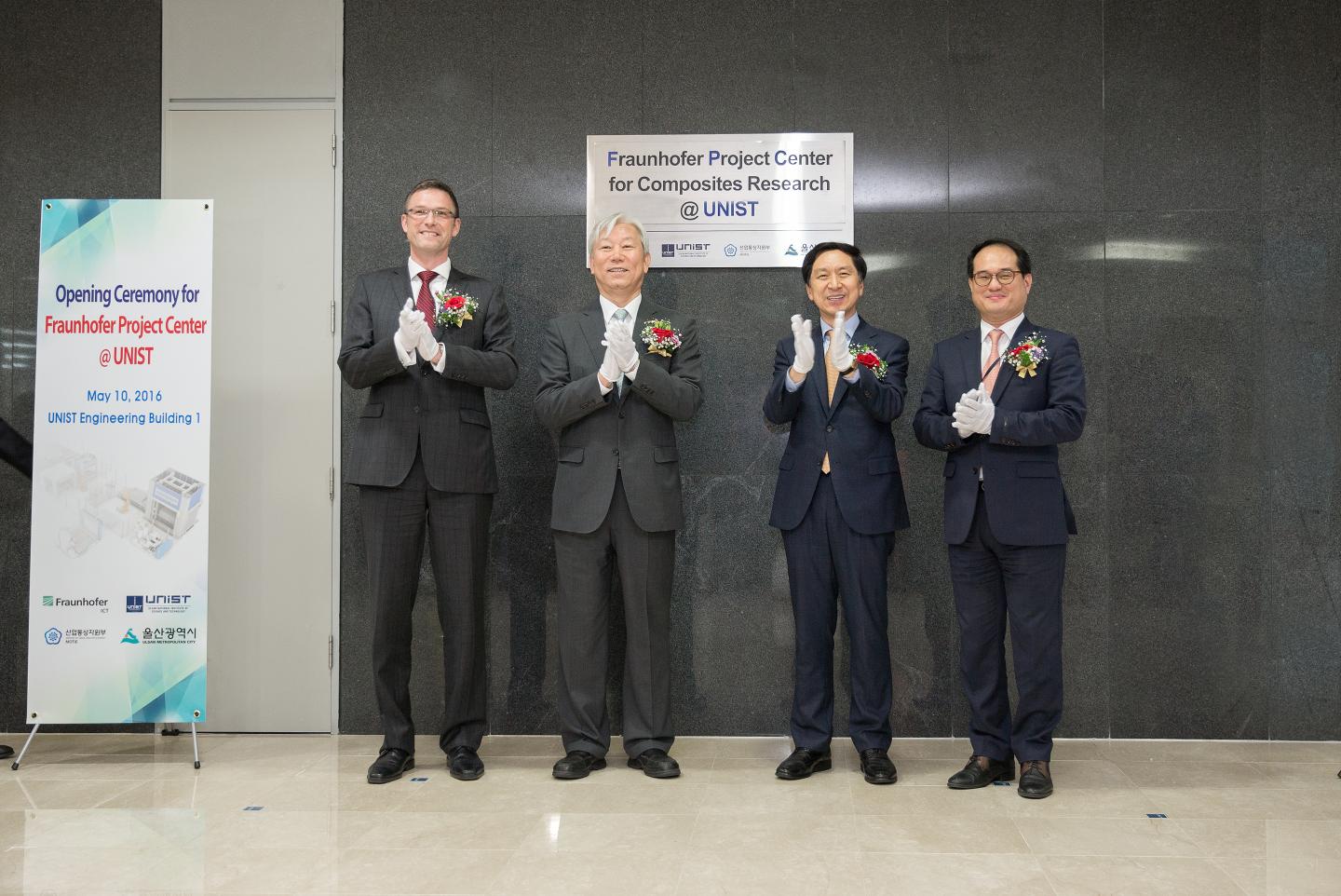 Frank Henning, Fraunhofer, Mooyoung Jung, UNIST, Gi-Hyeon Kim and Yon-Rea Kim, MOTIE 