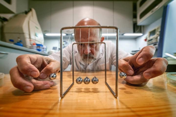 Small Drops of Micro- and Nanometre Dimensions Have Surprised Researchers