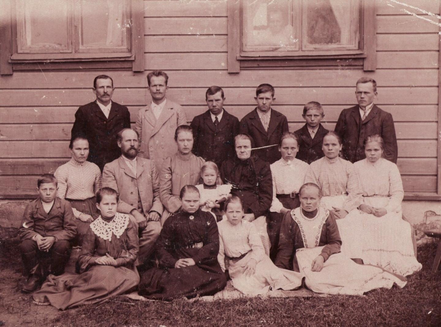 Historic Multi-Generational Finnish Family