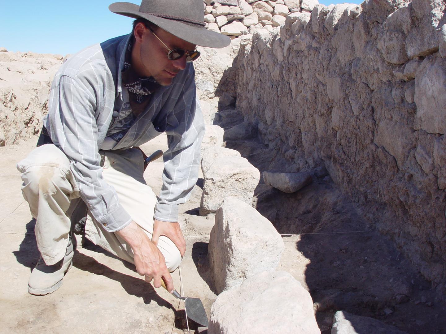 Excavating in Cerro Baul