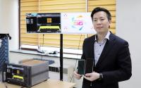 Professor Wonbin Hong and the Antenna-on-Display