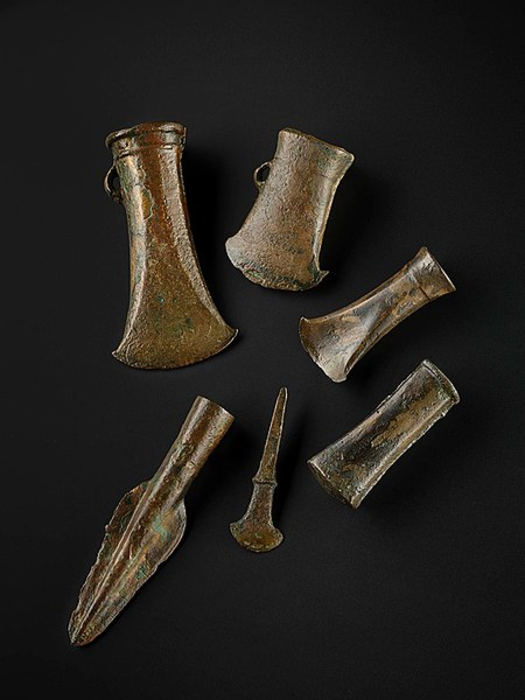 Bronze Age tools from the Adab [IMAGE] EurekAlert! Science News Releases