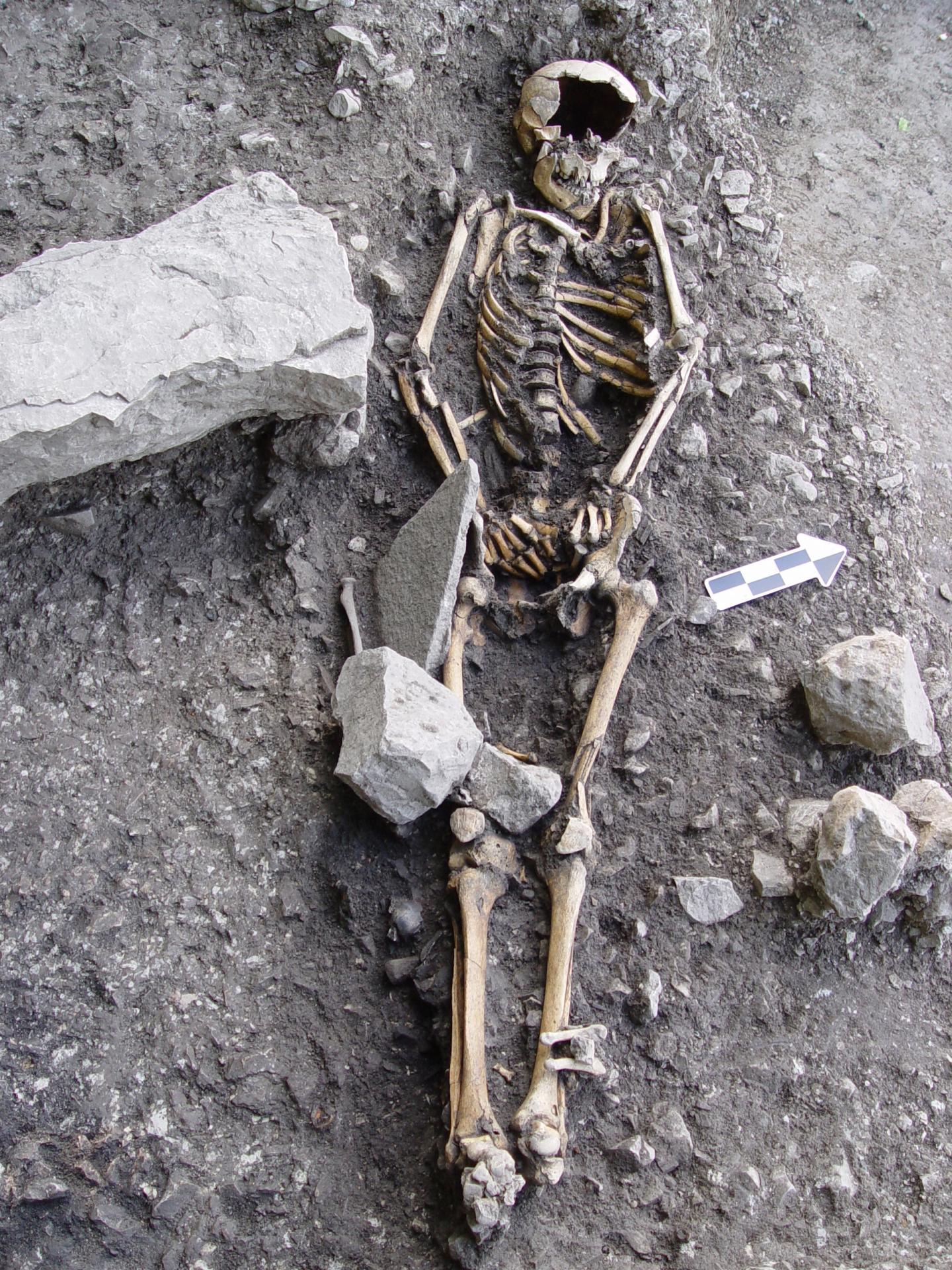 Articulated inhumation in burial H53