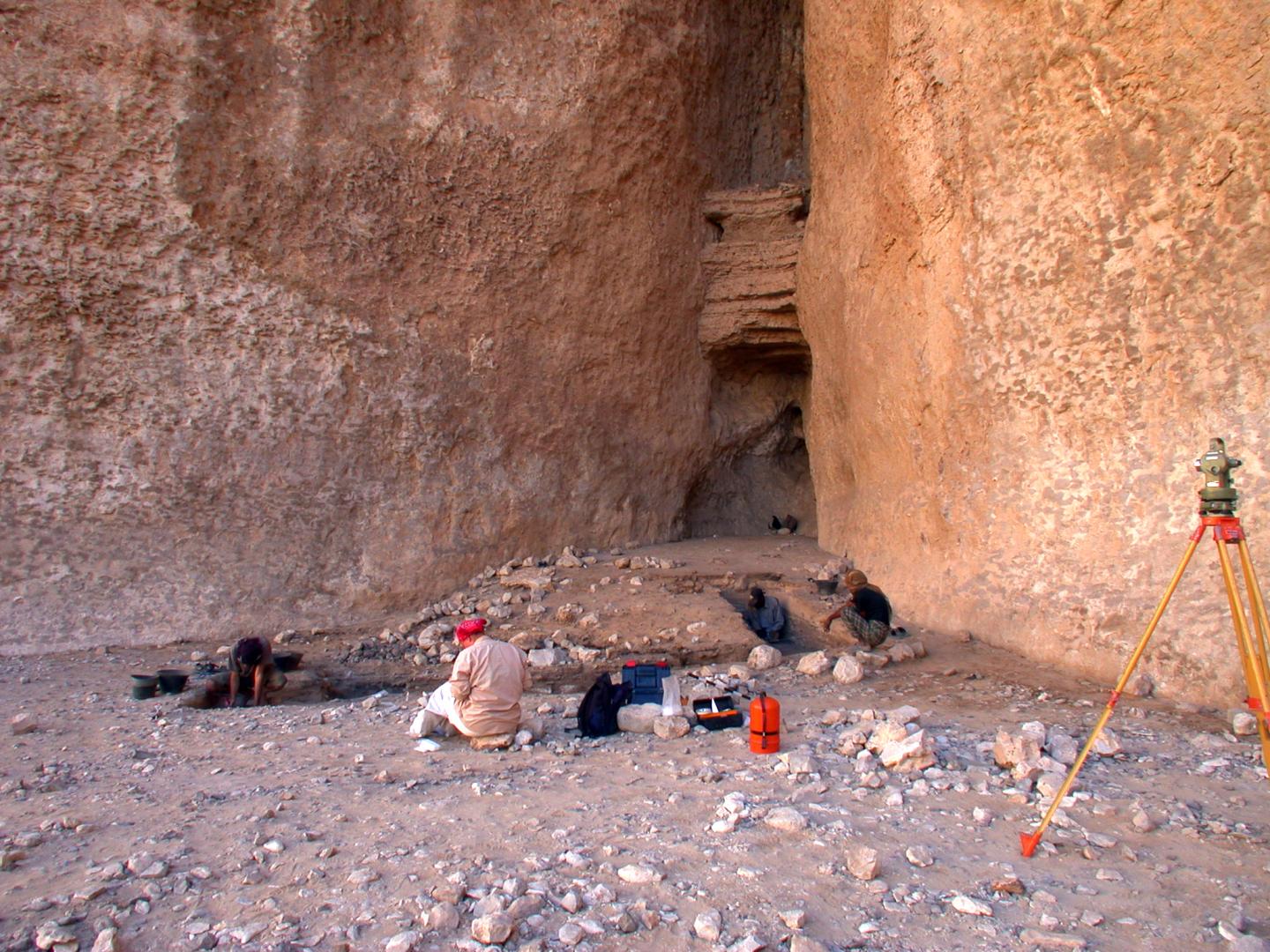 Manayzah Rockshelter during excavation