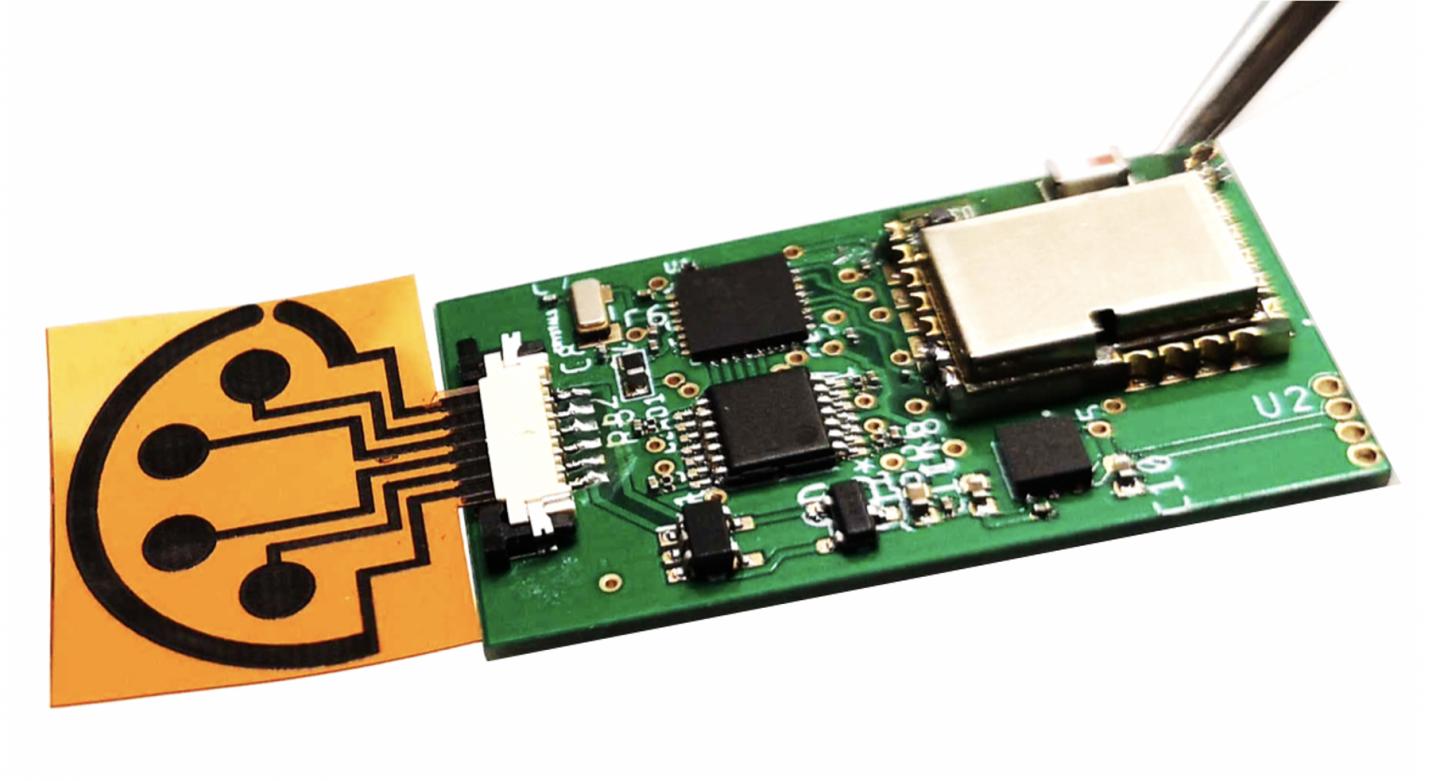 SARS-CoV-2 RapidPlex sensor with electronics