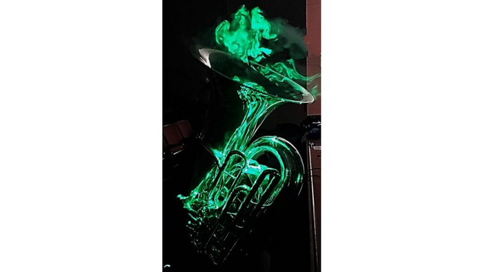 Visualization of flow emanating from a tuba using the laser sheet technique