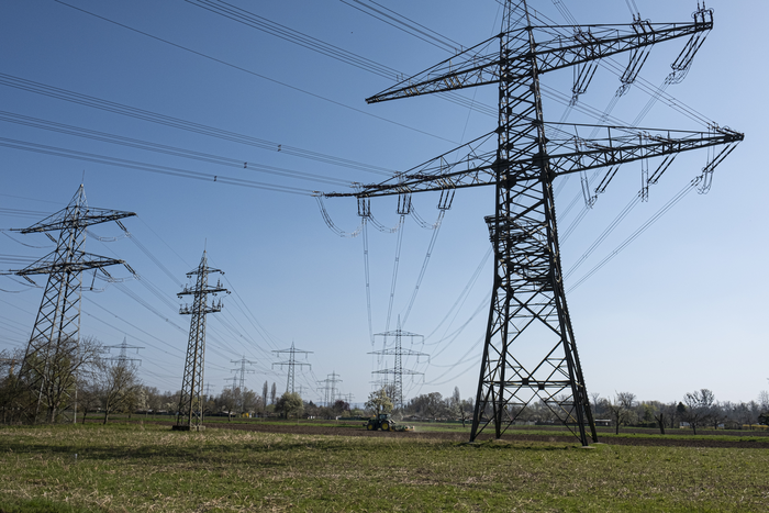 A stable power grid is fundamental to a reliable and sustainable energy system. (Photo: Markus Breig, KIT)