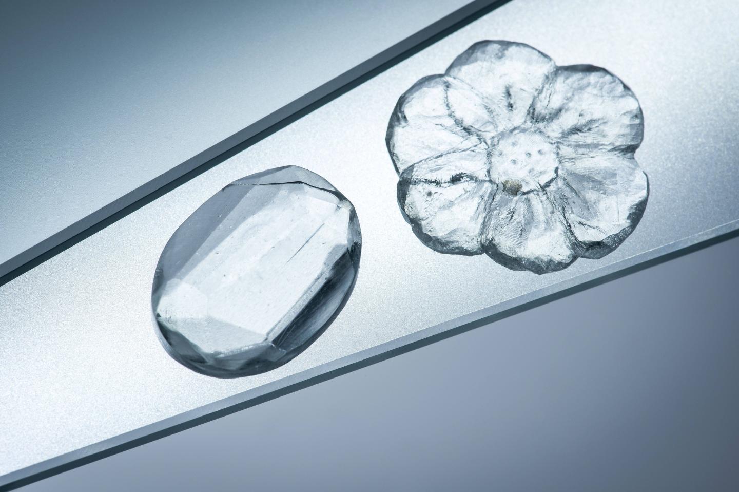 With Glassomer, Glass Components Can Be Produced by Cutting (1 of 2)