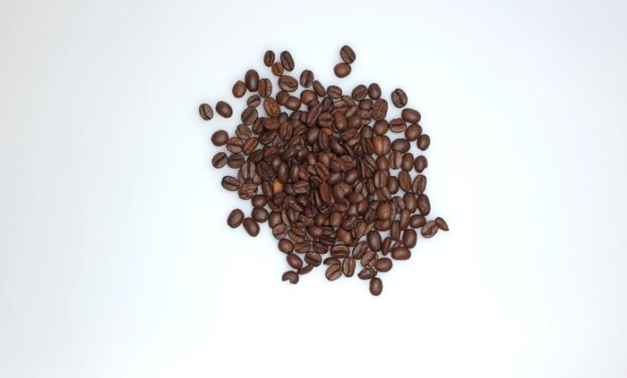 Roasted coffee beans