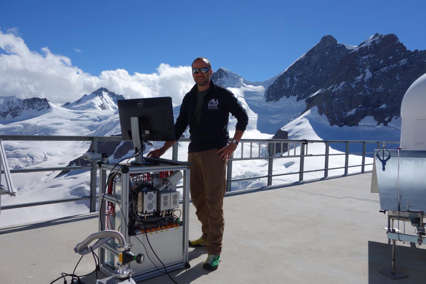 From Jungfraujoch Station: How New Atmospheric Aerosols Form (1 of 2)