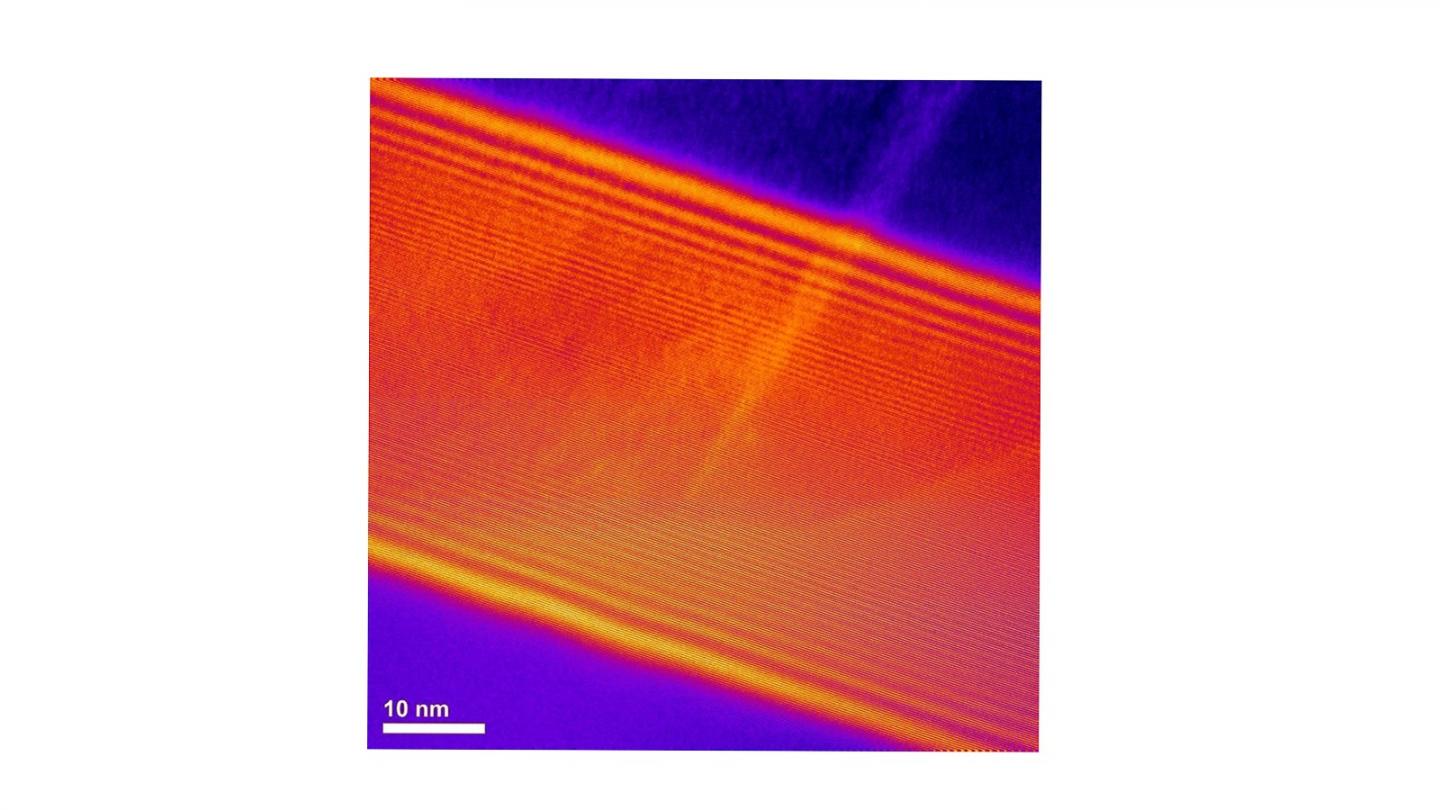 Electron hologram of a grain boundary