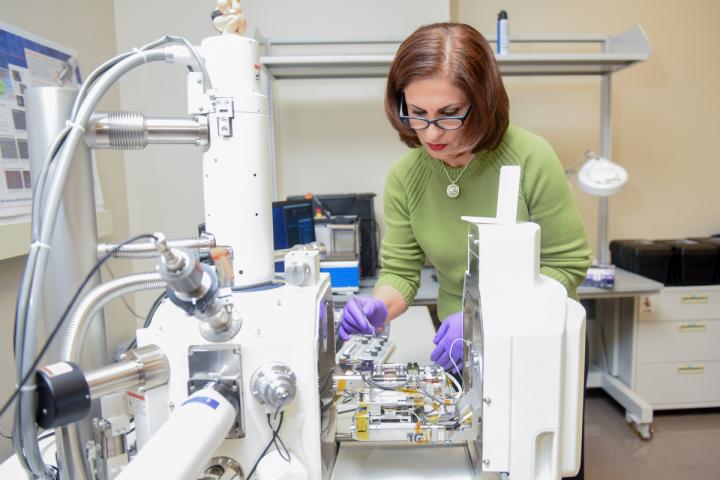 Real-Time Microscopy at High Temperatures and Pressures