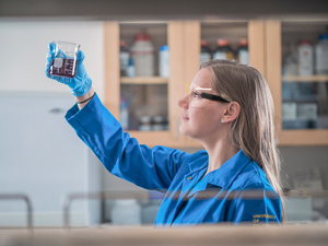 Amanda Rupiper conducts water quality analysis