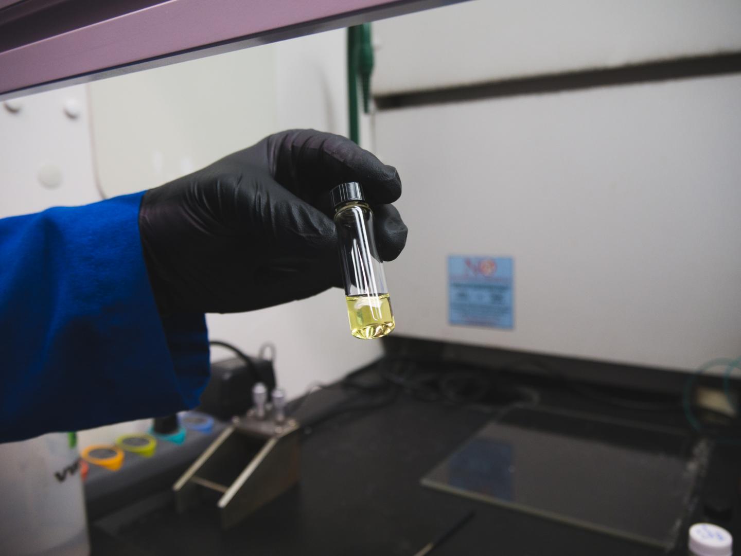 Fibrous Mats Degrade Pollution