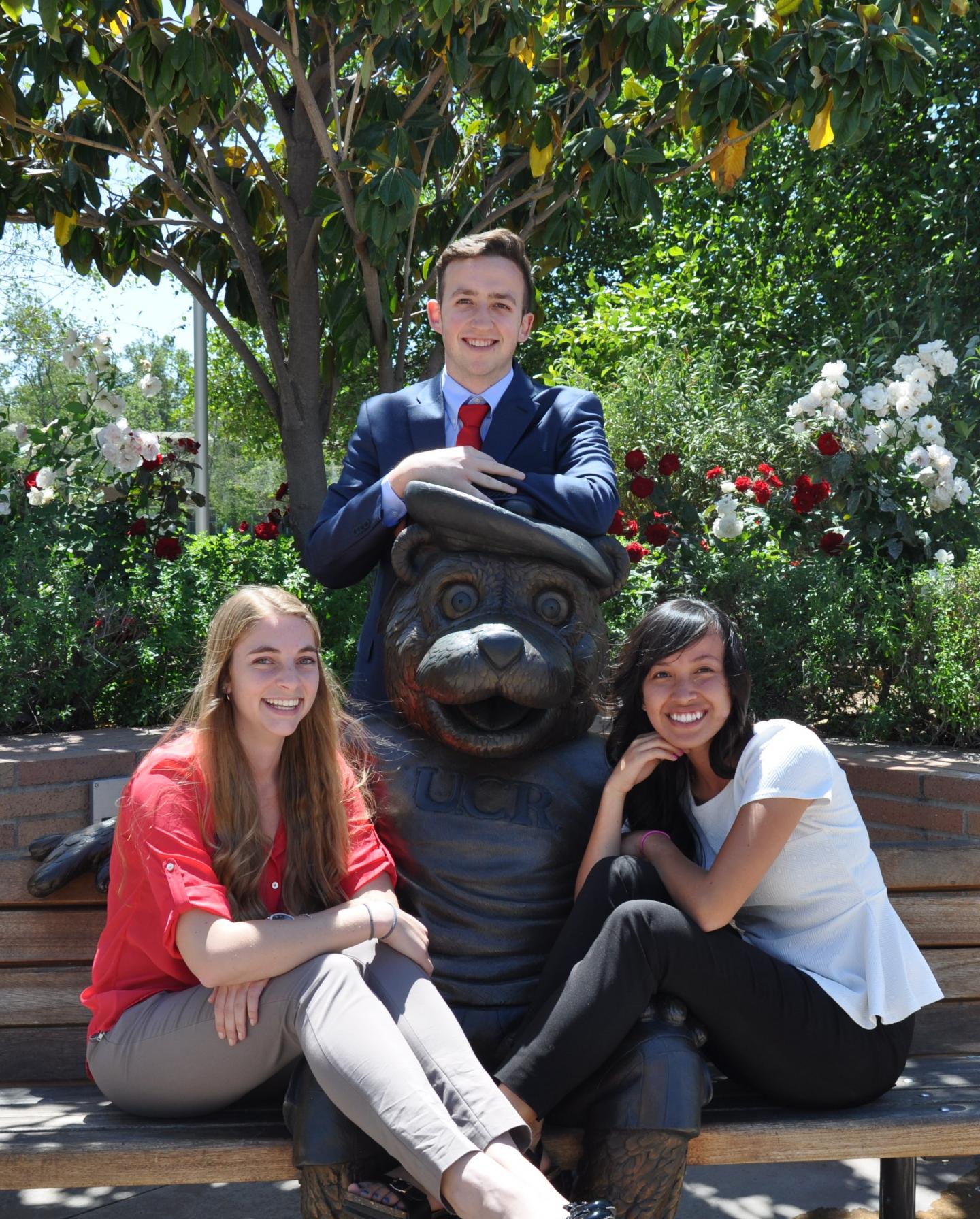 Strauss Scholars at UC Riverside, 2015 (1 of 2)