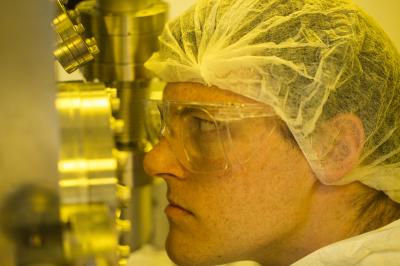 Hallman in Cleanroom