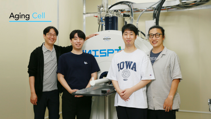 Professor Hyung Joon Cho and his research team