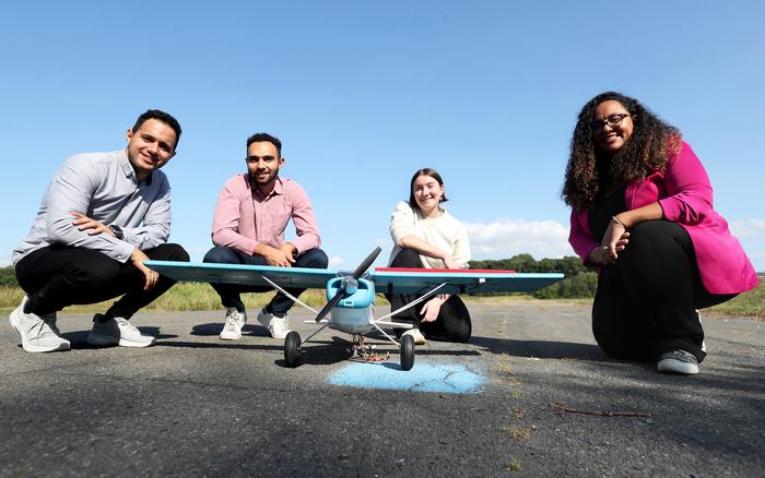 Princeton engineers prevent plans from stalling with feather-inspired flaps on wings