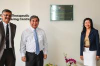 Subbu Venkatraman, Freddy Boey, and Dr. Tina Wong, Ocular Therapeutic Engineering Centre 