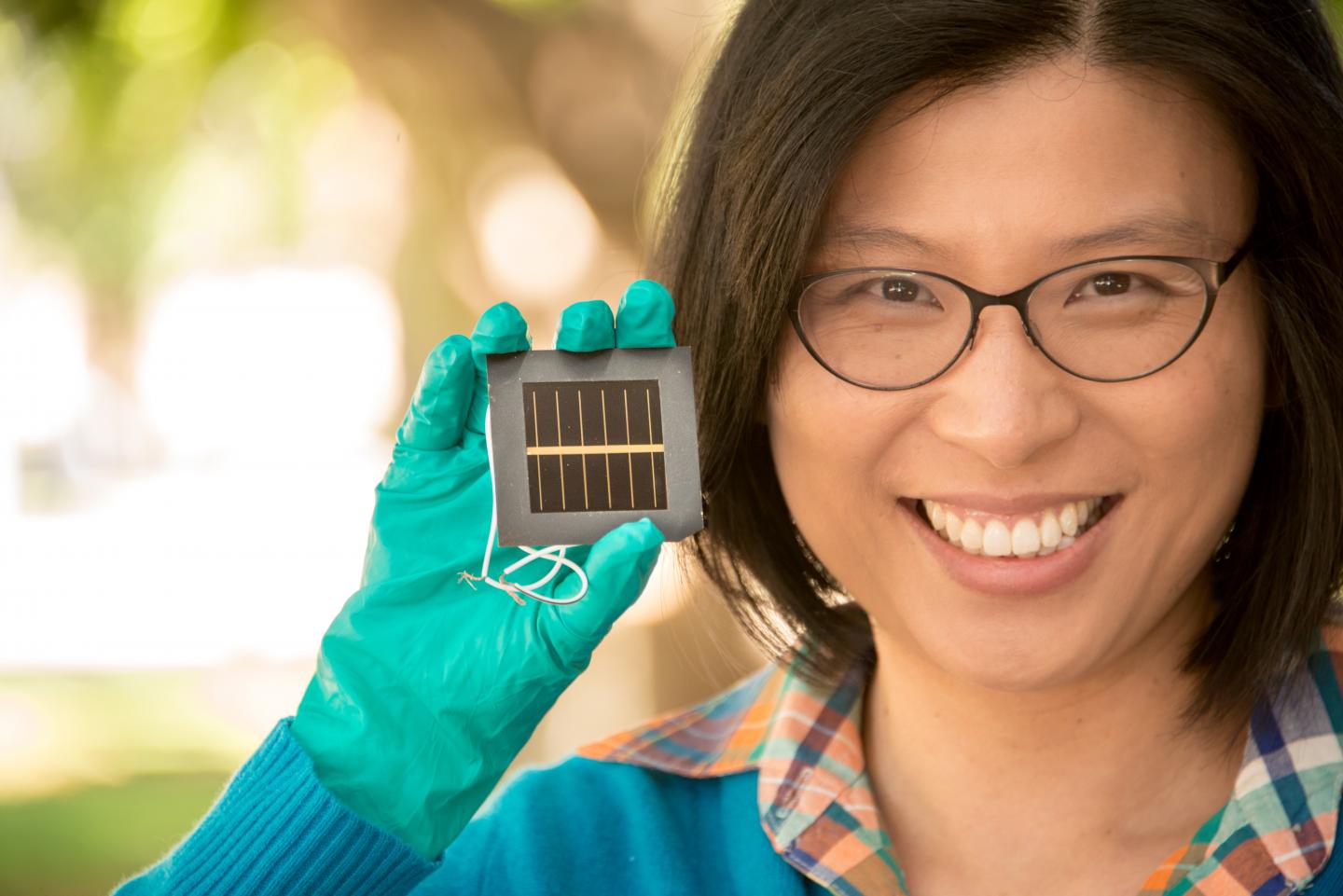 Dr. Anita Ho-Baillie with Perovskite Cell