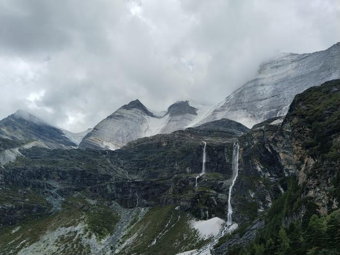 Snowy mountains over the Tibetan Plateau during summer in 2023