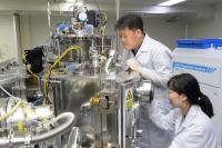 Researchers Monitoring the Thin Film Solar Cell