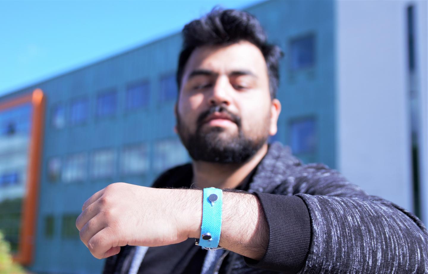 Smart Materials Wrist Band