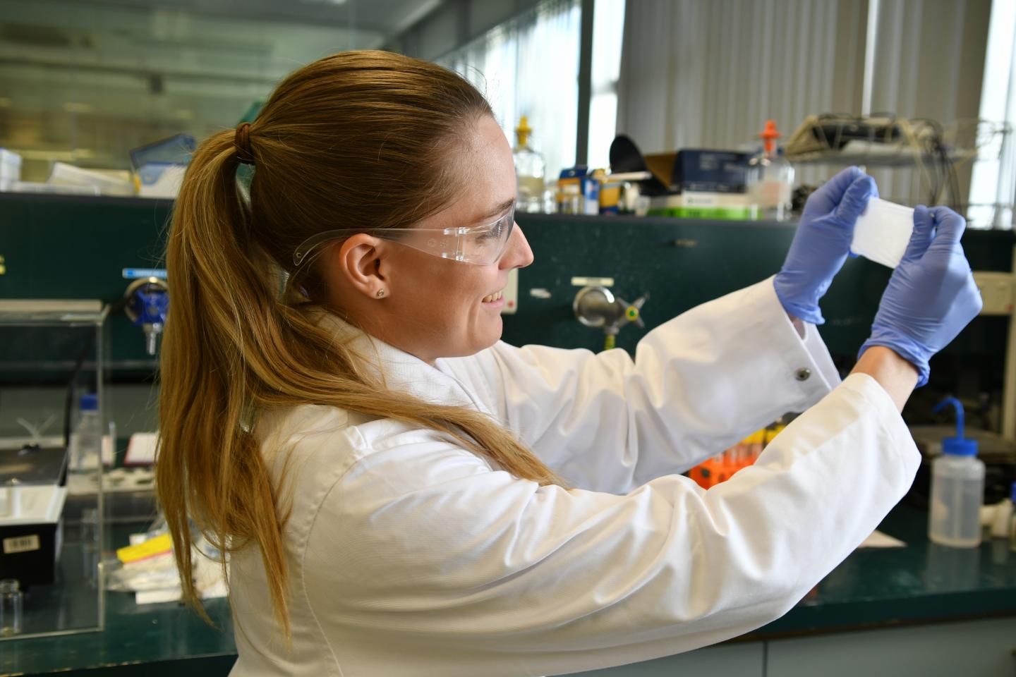 PHD Student Melanie Fuller Showcasing Nanomesh Drug Delivery, Flinders University