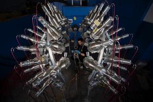 Keegan Kelly installs fission-counting target for Chi-Nu experiment