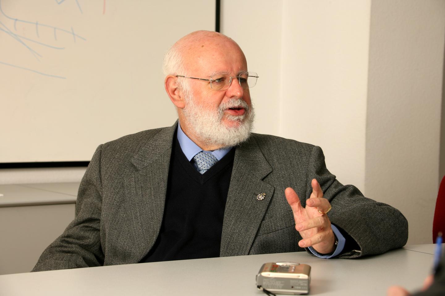 Antonio Luque, Technical University of Madrid