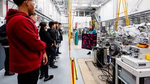 CPS students visit DOE user facilities