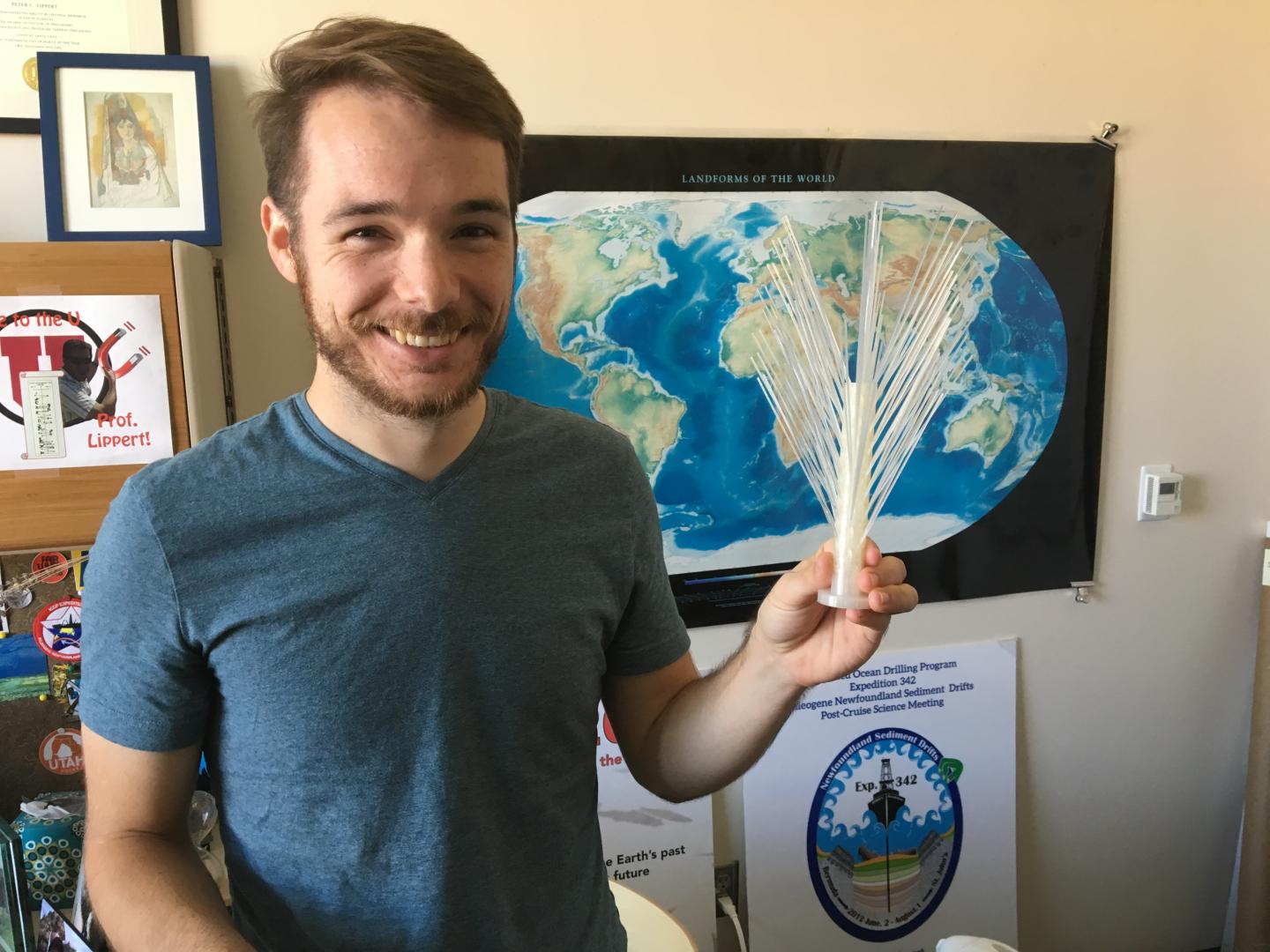 Artificial pine needles