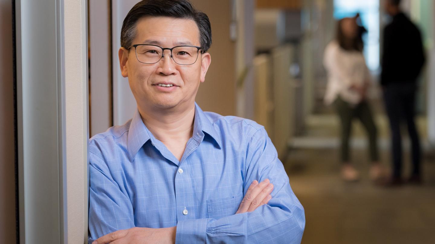 Yadong Huang Gladstone Instit Image Eurekalert Science News Releases