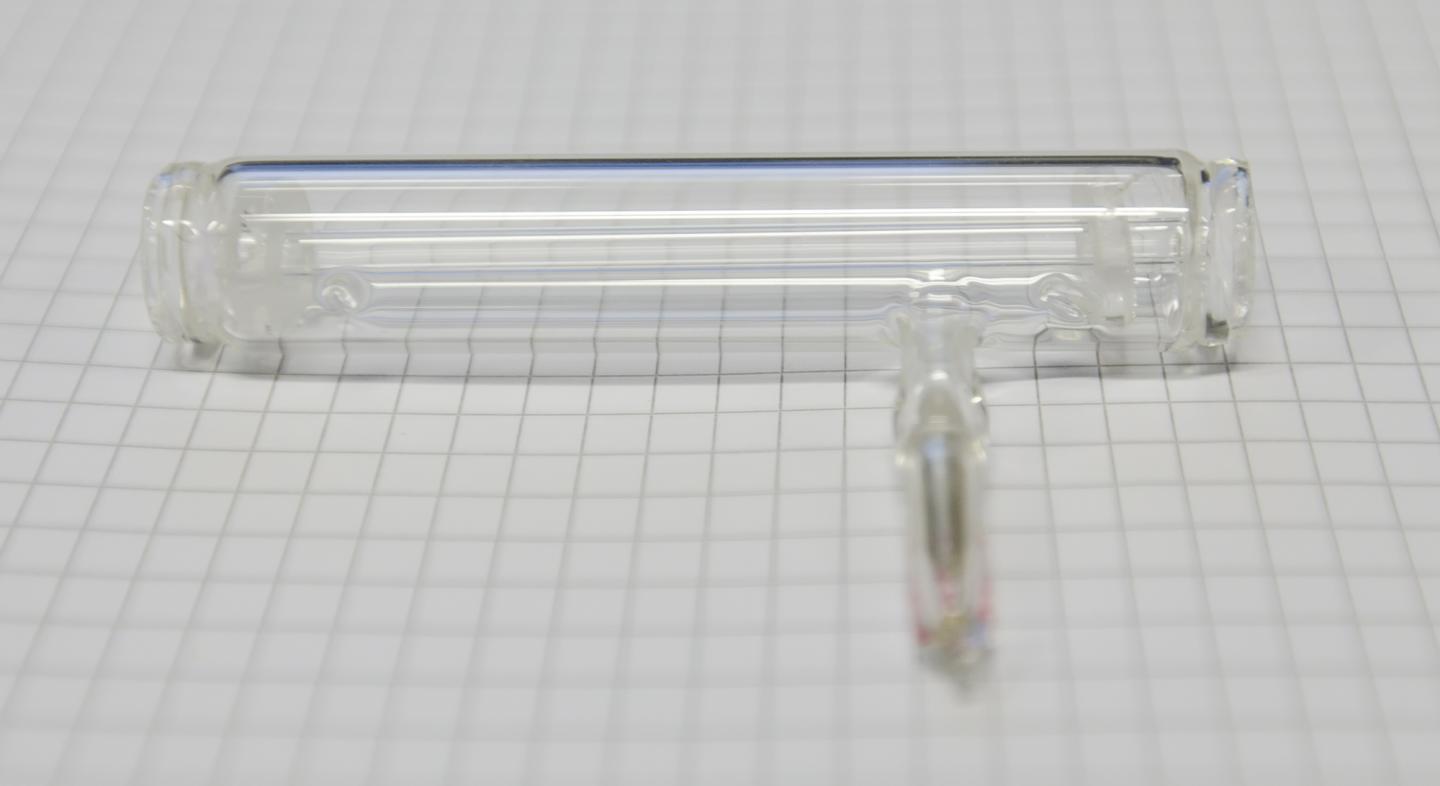 Spin-Protecting Cell